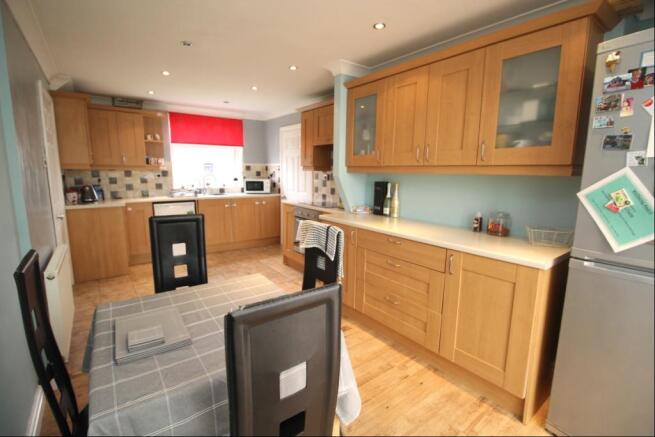 Kitchen/Dining Area