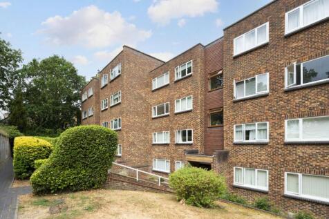 Vale Road , Weybridge, KT13