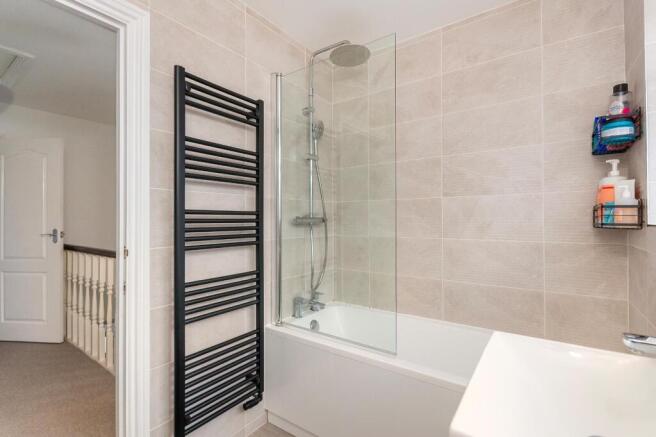 0G1ABH - Bathroom A.jpg