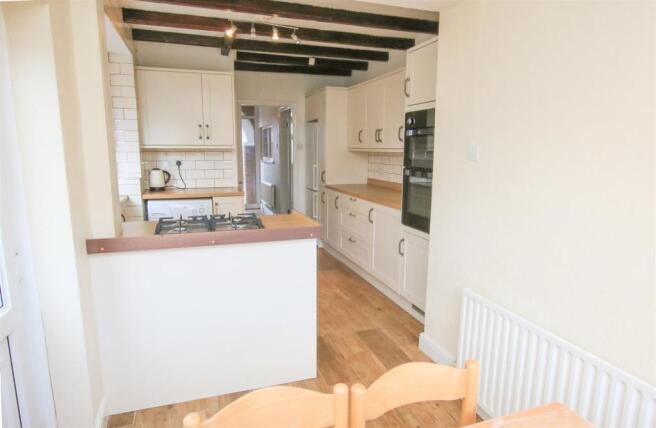 EXTENDED BREAKFAST KITCHEN