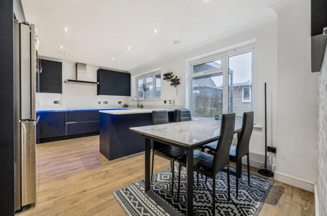 1370392-20-68f62d...