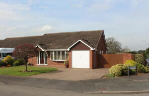 2, Maywood Close, Kingswinford DY6 9DH