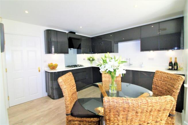 Kitchen / Dining Roo