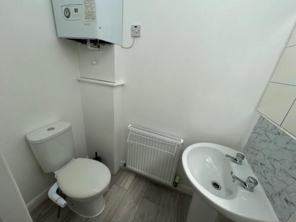3 bed Semi-Detached to rent Image 7