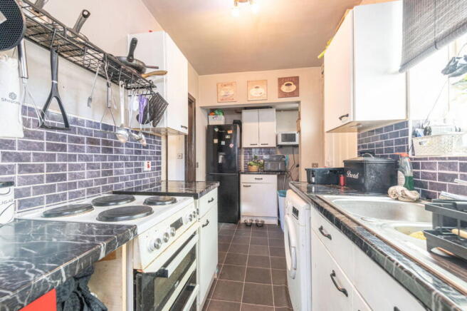 3 bed Semi-Detached for sale Image 5