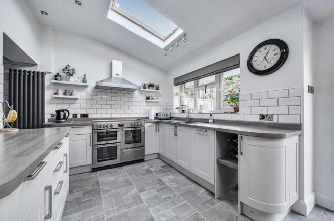 1432145-19-69bae7...