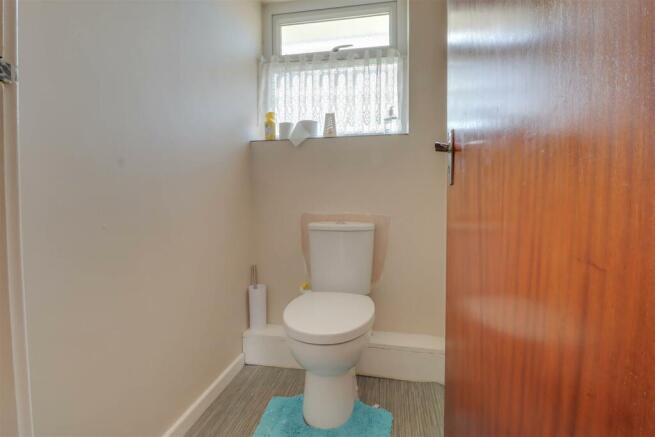 2 FRIERN GARDENS-15.jpg