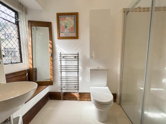 ENSUITE SHOWER ROOM