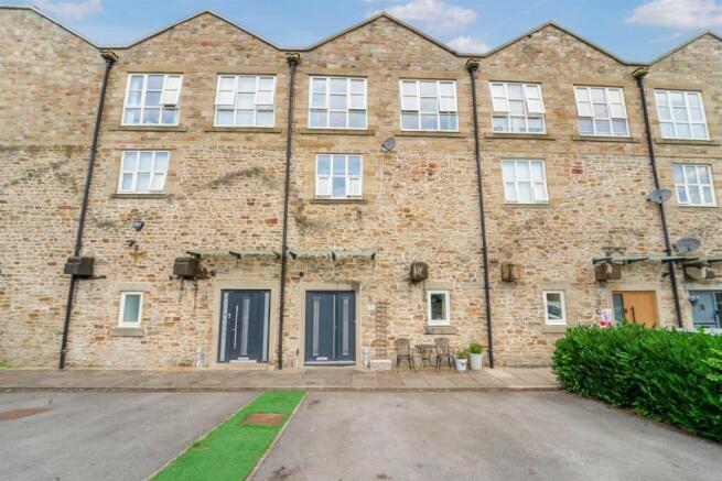 4 bed Town House for sale Image 10