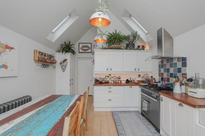 Kitchen/Dining