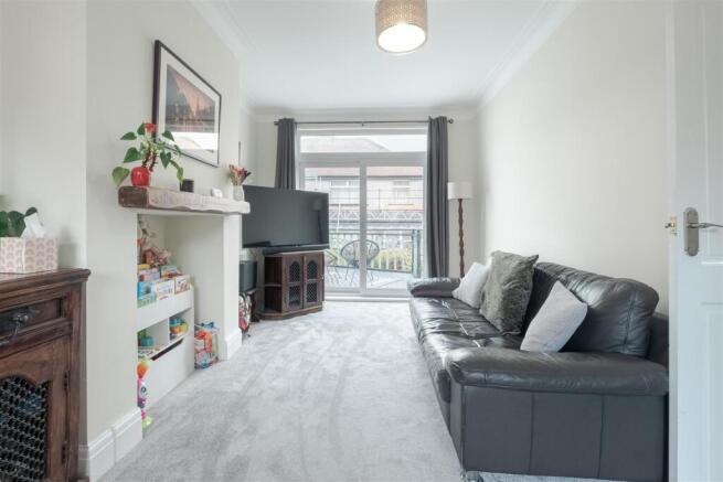 14 Longlands Avenue (5 of 19).jpg