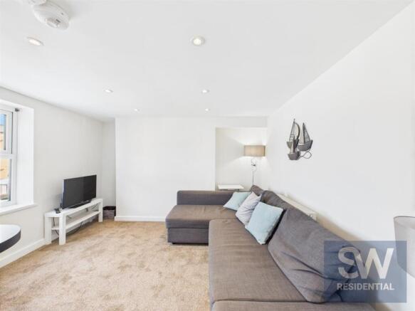 2 bed Flat to rent Image 7