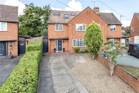 Caselden Close, Addlestone, Surrey, KT15
