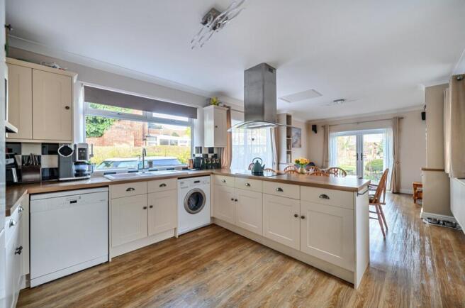 1405212-15-6979fbf2bcc72