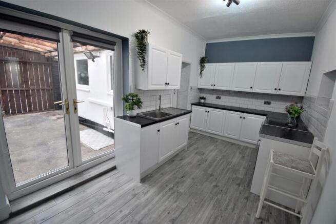 Kitchen/Dinning room