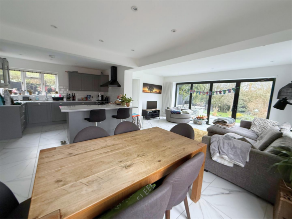 Open Plan Kitchen Living Area