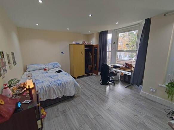 First floor front be