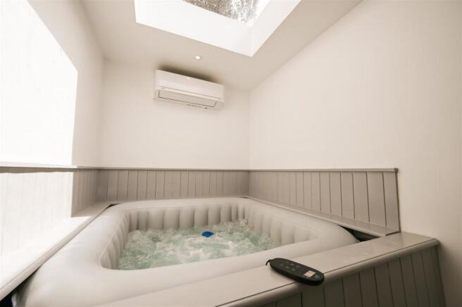 Annex Hot Tub