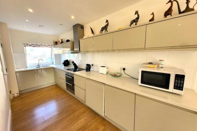 Kitchen + Appliances