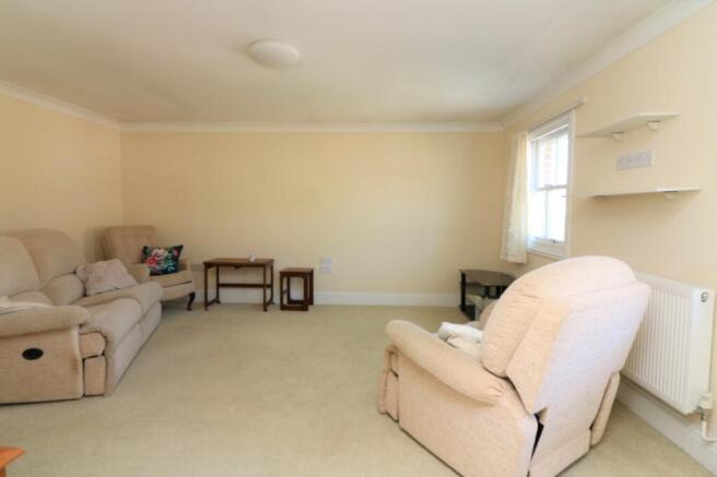 68, Dover Road, Sandwich, CT13  photo 4
