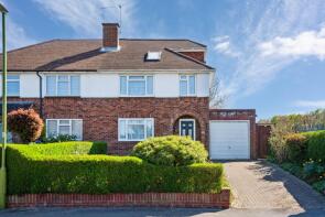 122, Mead Way, Bushey WD23 2DP