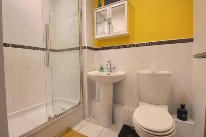 2 bed Flat for sale Image 11
