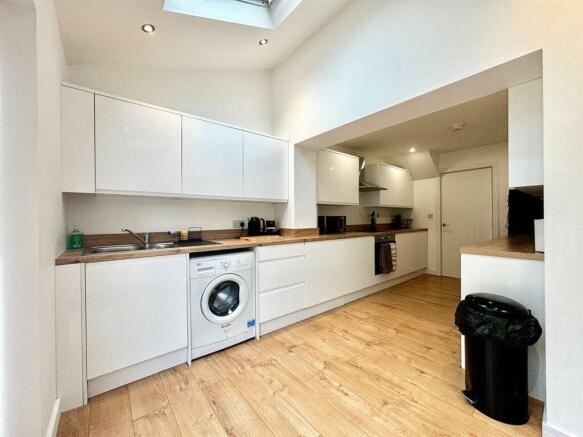 Kitchen/Dining Room