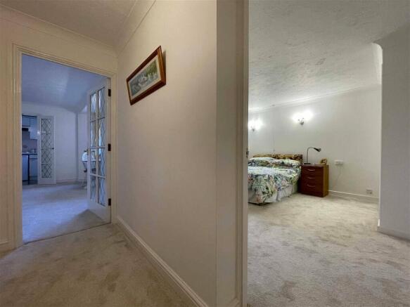 Photo 16