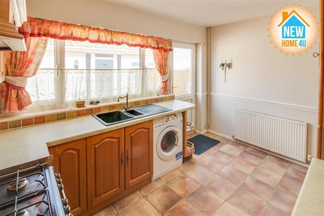 KITCHEN: