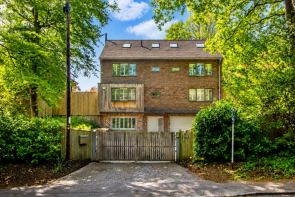 37 Sanderlings, High Beech Lane, Haywards Heath RH16 1SQ