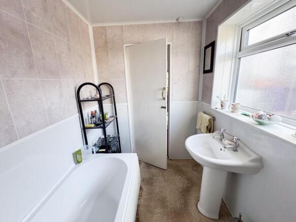 2 bed Terraced for sale Image 10