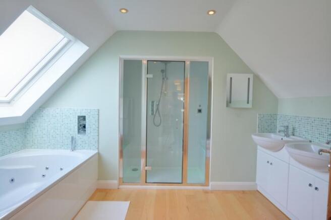 Master Ensuite