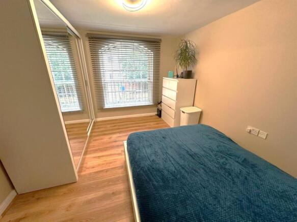 Bedroom 1.jpg