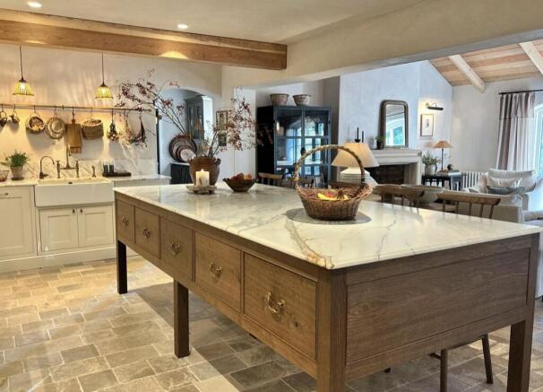 Kitchen/B'fast Area
