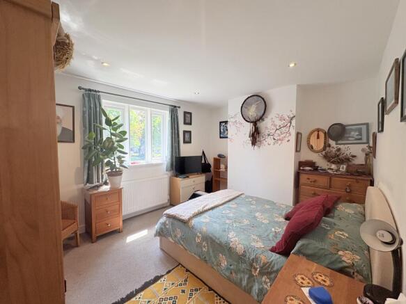 3 bed House to rent Image 7