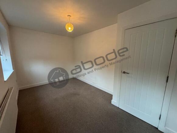 3 bed Town House to rent Image 11