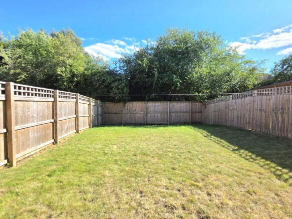 3 bed Semi-Detached for sale Image 4