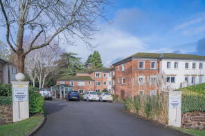 Flat 27, Morgan Court, Worcester Road, Malvern WR14 1EX
