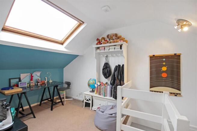 Bedroom 4.jpg