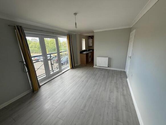 2 bed Flat for sale Image 6