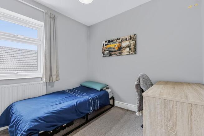 4 bed Semi-Detached for sale Image 8