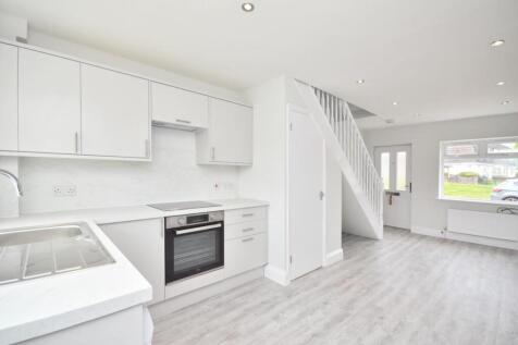 Chaundey Grove, Bristol