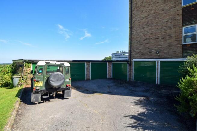 Garage En-Bloc