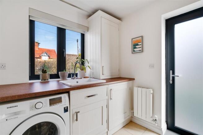 22 Wootton Hill Road Interior-29 Study.jpg