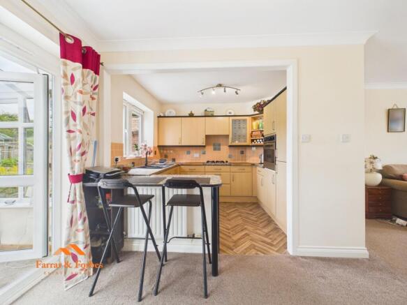 3 bed Semi-Detached for sale Image 7