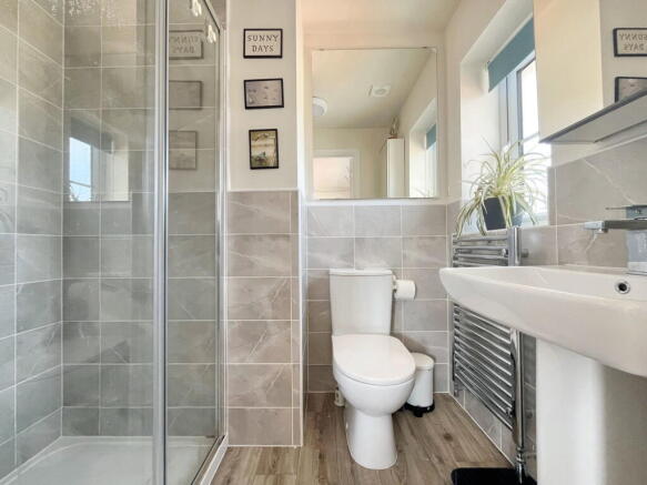 3 bed Detached to rent Image 8