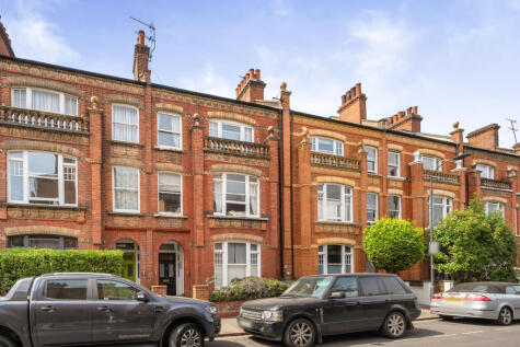 Garden Flat, Buer Road, Fulham, London, SW6