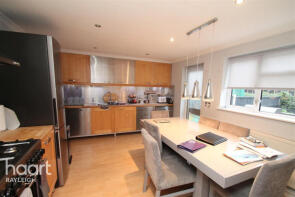 19, Romsey Way, South Benfleet, Benfleet SS7 5TT