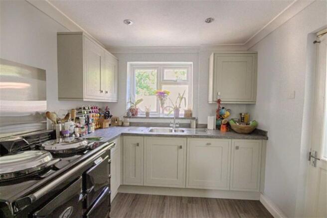 KITCHEN/BREAKFAST RO