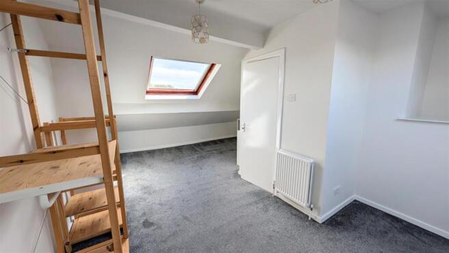 3 bed Terraced to rent Image 12
